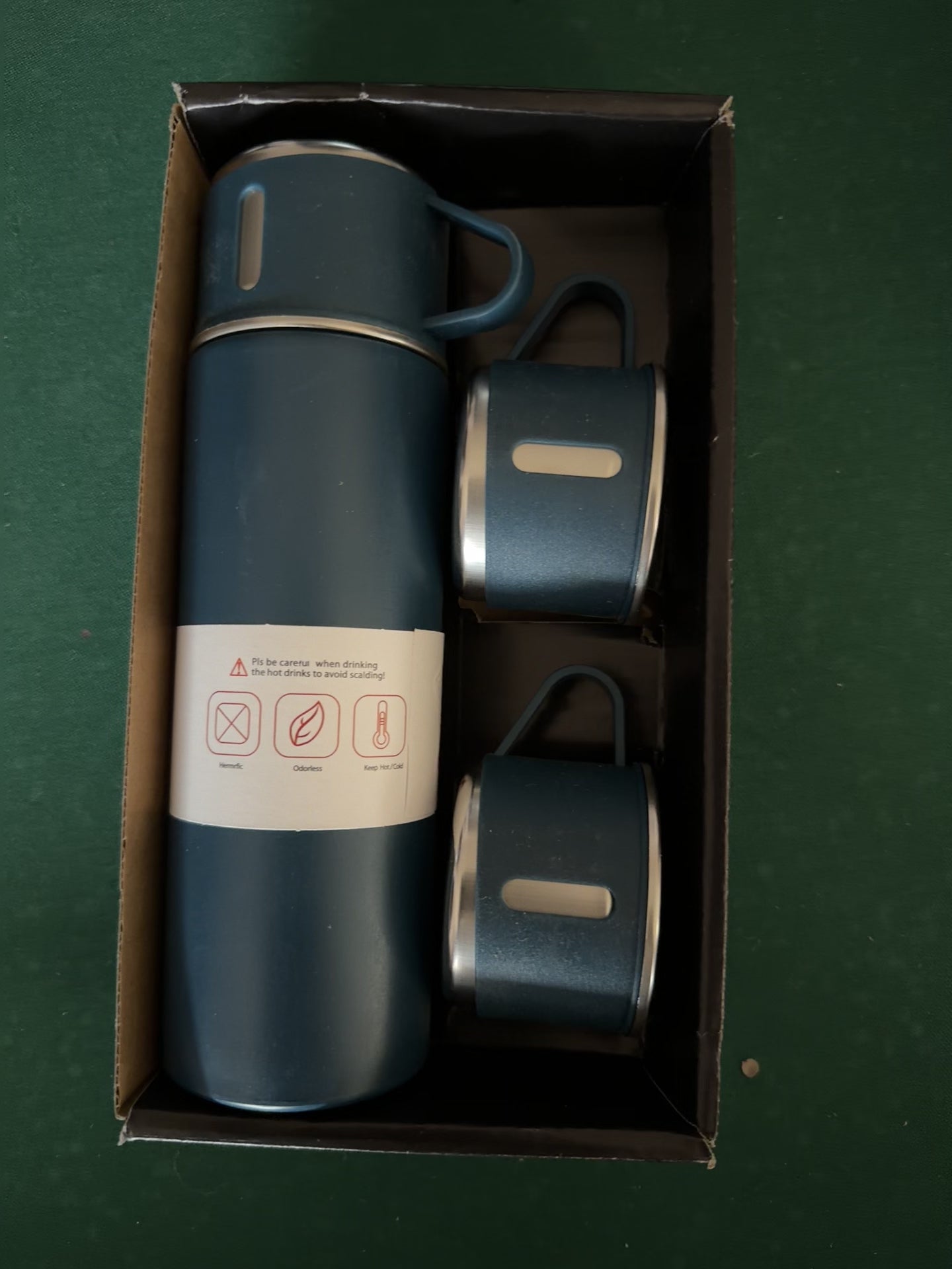 500 ml Stainless Steel Vacuum Flask Gift  Set  with 2 Cups